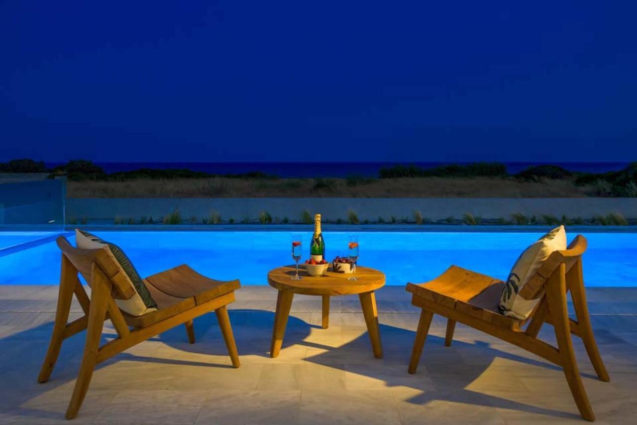 Seashore Beachfront Villa Lakhania Ngoại thất bức ảnh